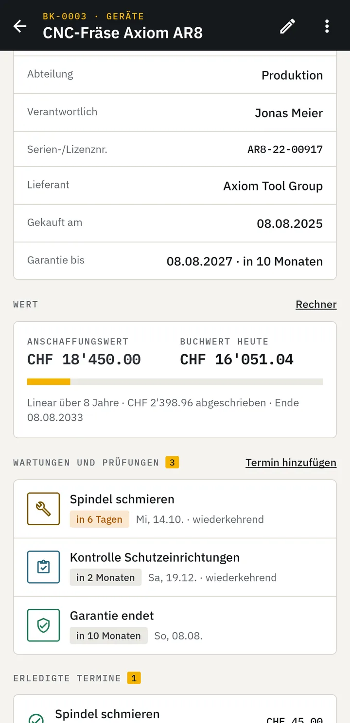 Seite einer Anlage mit Standort, verantwortlicher Person, Anschaffungswert, Buchwert heute und dem Verlauf der Abschreibung