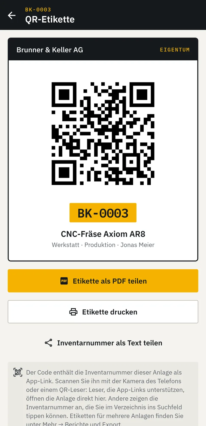 QR-Etikette einer Anlage mit Inventarnummer und Bezeichnung, darunter die Schaltflächen «Etikette als PDF teilen» und «Etikette drucken»